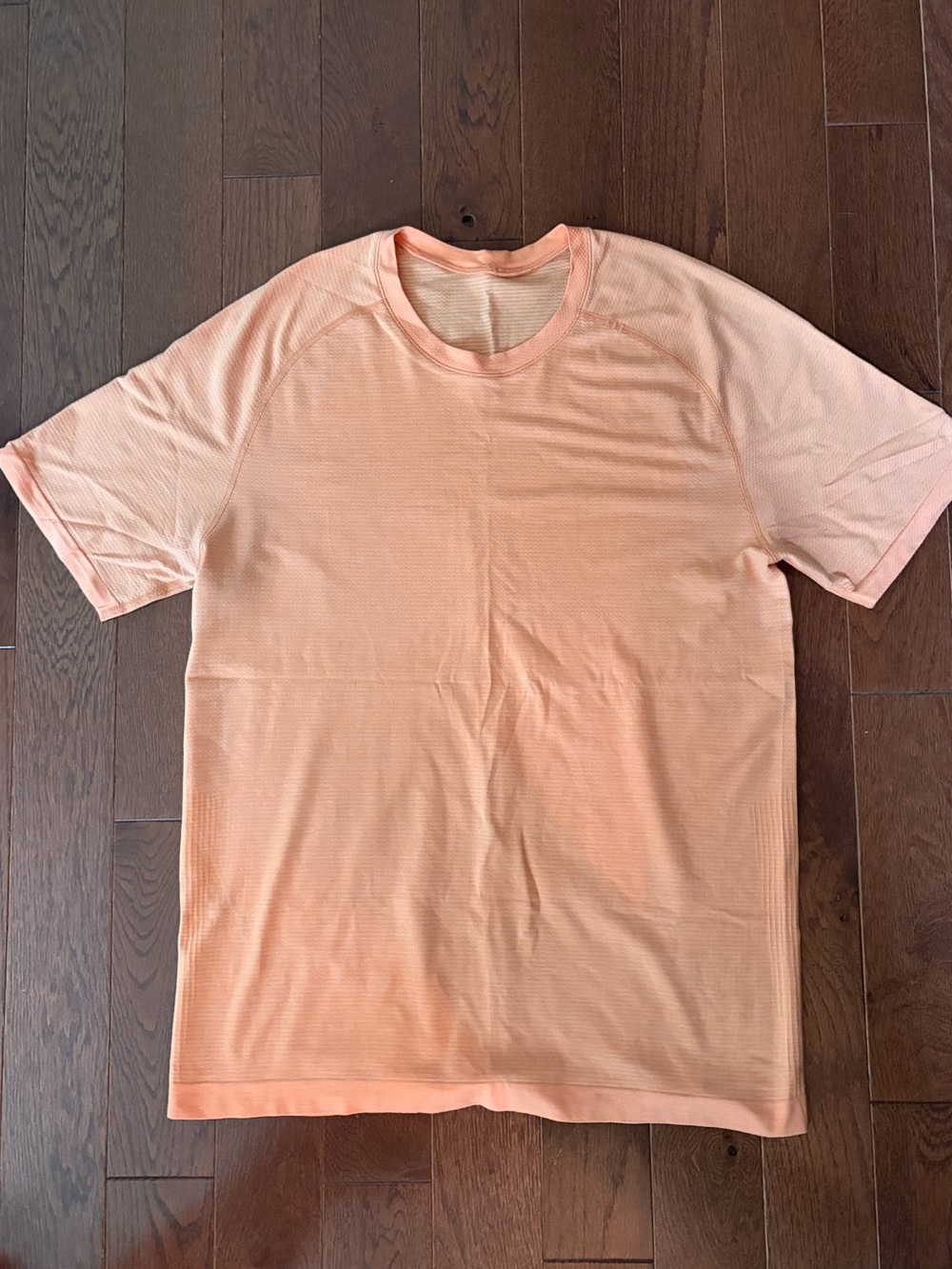 lululemon athletica Men's Metal Tech Vent Tee - Stony Peach/Warm Apricot - M